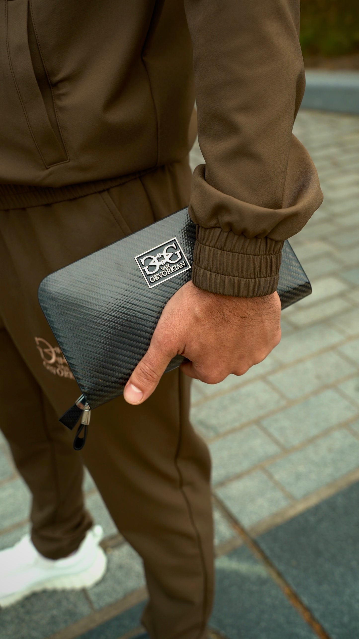 vanGevorkian TwinZip Carbon Wallet